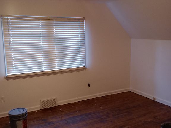 5th image of 1350 Canfield Ave