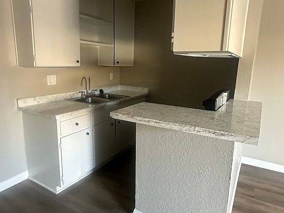 3rd image of 505 Wier Rd APT 11