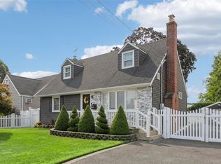 2606 7th Avenue, East Meadow, NY 11554