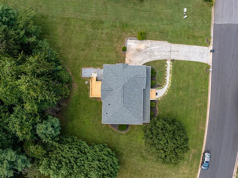 72 Viking Dr — Photo 25