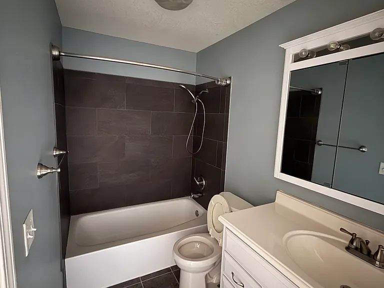 575 Monticello Ave #A — Photo 20