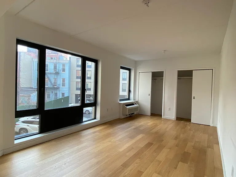 150 Union Ave #4J — Photo 4