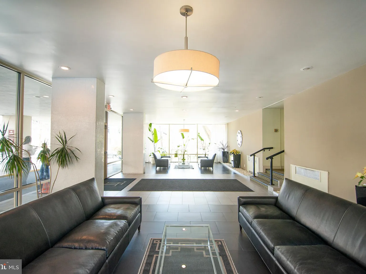 2 bed, 1.0 bath, 1016 sqft, $2,500 — Photo 3