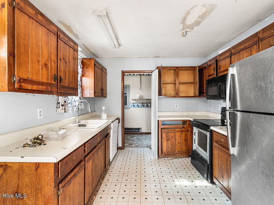 10th image of this home