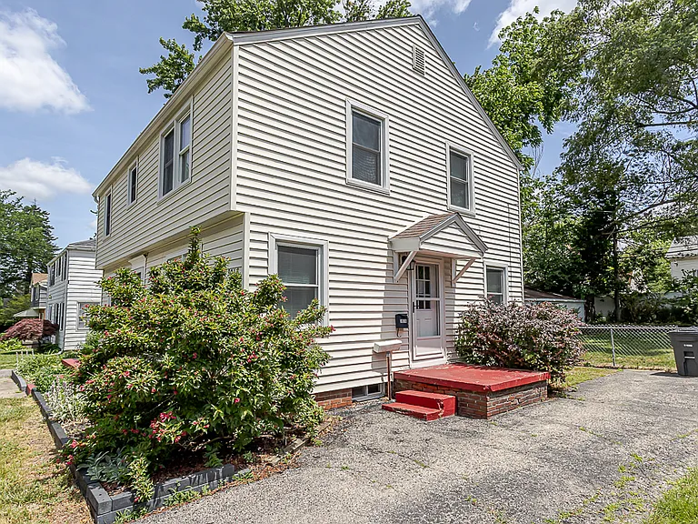 3016 Letchworth Pkwy #3016 — Photo 2
