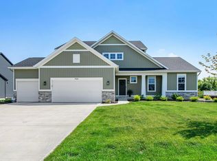 1920 Red Barn Rd, Hudsonville, MI 49426