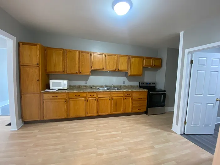 717 Alexandria St #LEFT — Photo 5