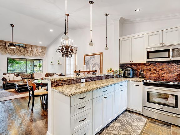 2nd image of 2408 Congressional Way