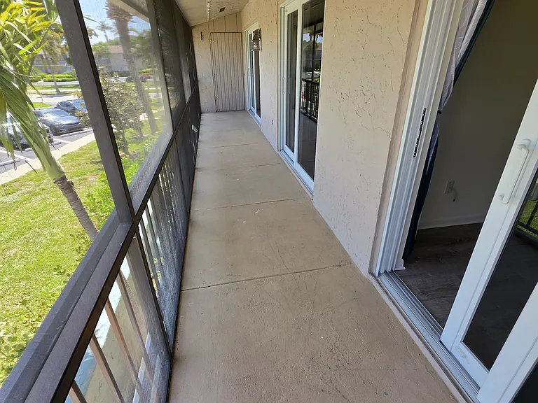 175 Palm Dr — Photo 14