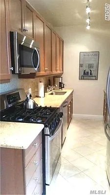 Sold by Benjamin Realty Since 1980 | media 52