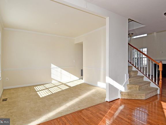 5th image of 3082 American Eagle Blvd