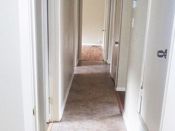 5th image of 824 S 24th St