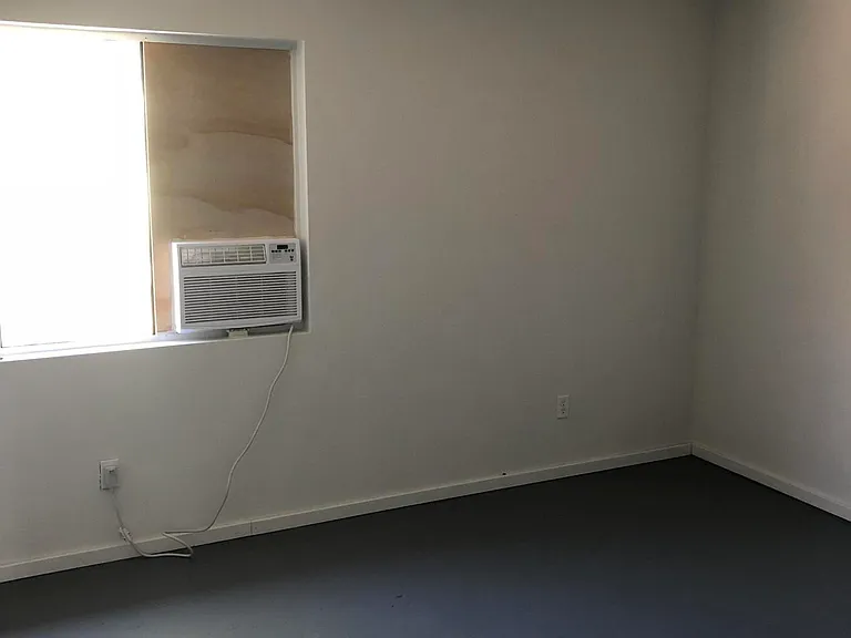 1028 E Hedrick Dr #3 — Photo 8