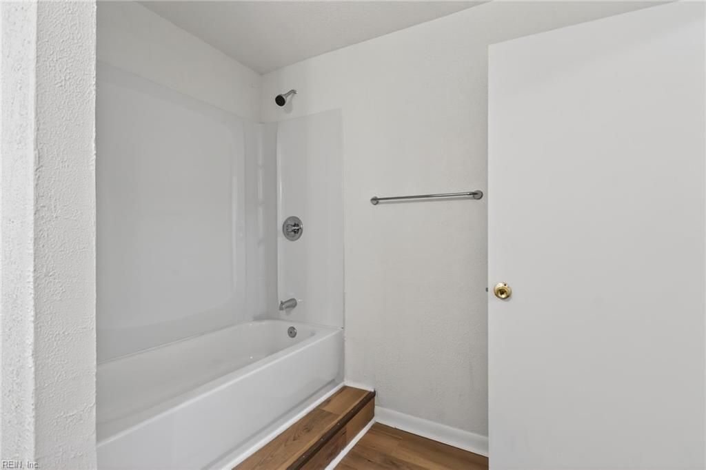 Apartment in Chesapeake, Loxley Gardens - More