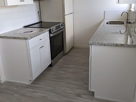 3rd image of 1750 S Grant St APT 5