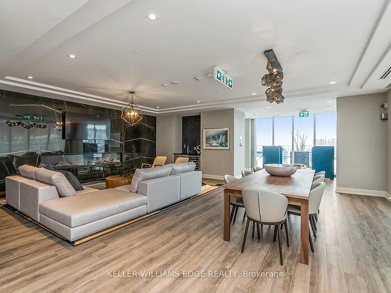 212 King William St #502 — Photo 27
