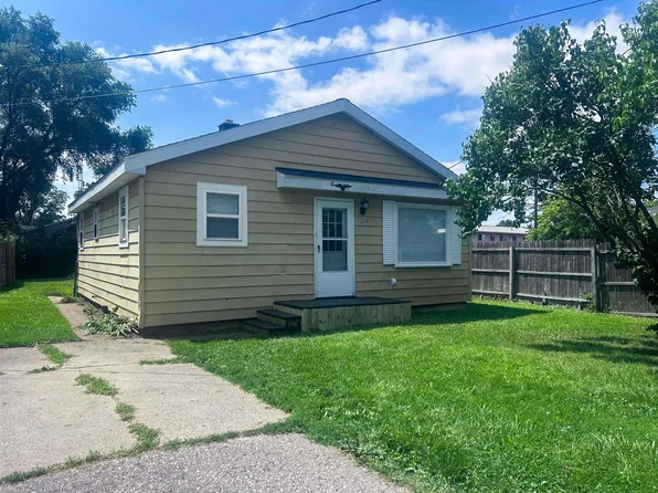 2034 E Scottwood Ave, Burton, MI 48529