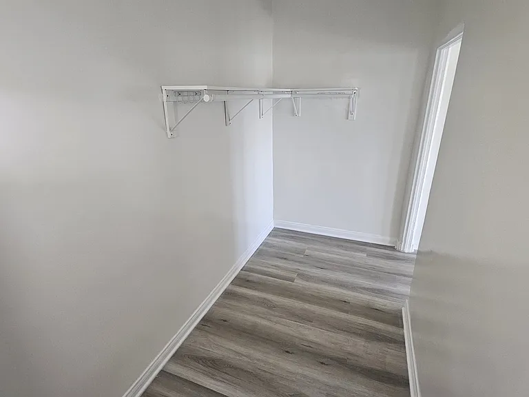 1750 S Longwood Ave #9 — Photo 5