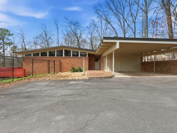 820 Atkinson Dr, Dalton, GA 30720