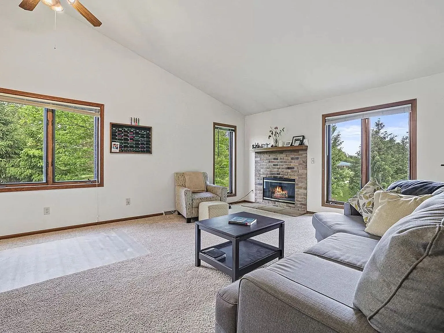 Lochtyn Ridge Townhouse — Photo 3