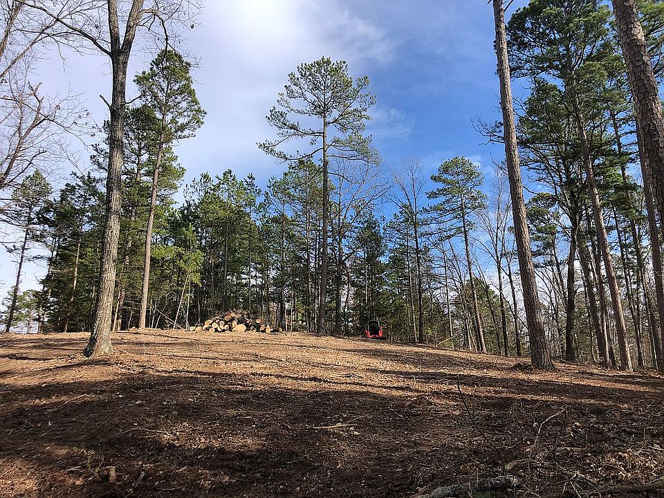 1st image of Deer Trail Dr