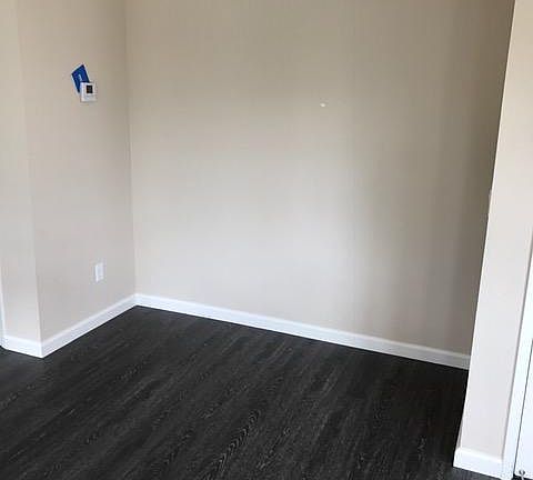 2nd image of 910 Michael Dr APT 5