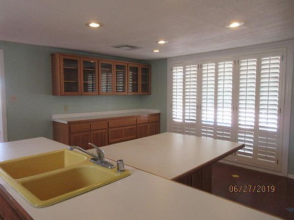 5th image of 3916 Waymore Dr