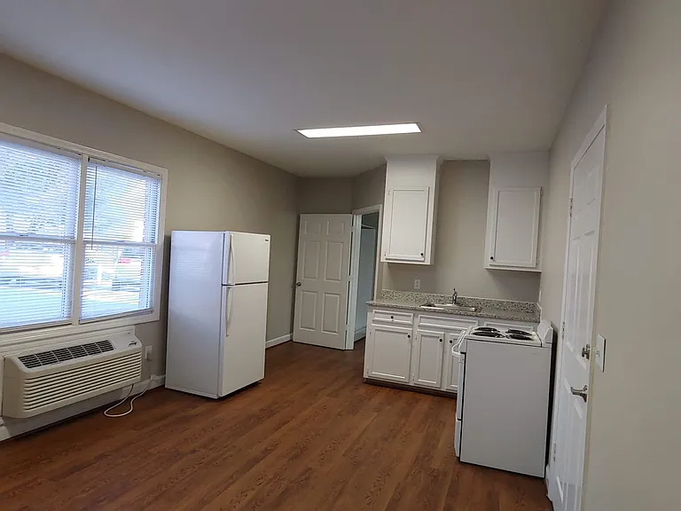 609 S Lake Dr — Photo 6