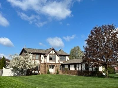 454 Bristol Ln, Brunswick, OH, 44212