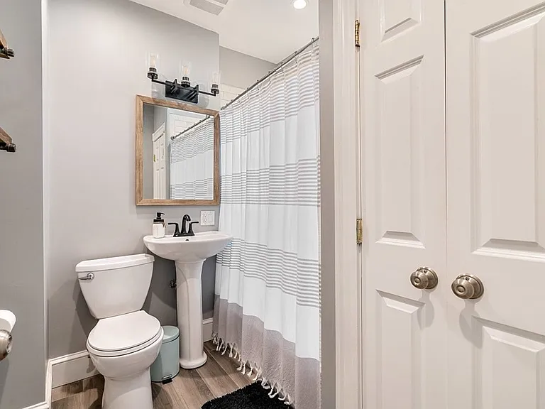 176 Bowen St #3 — Photo 10