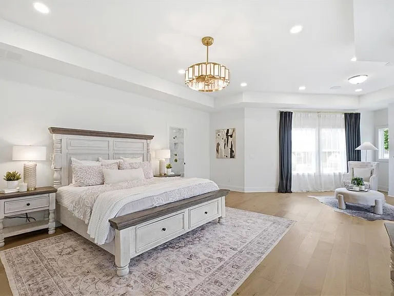 4510 Hawthorn Cir — Photo 33