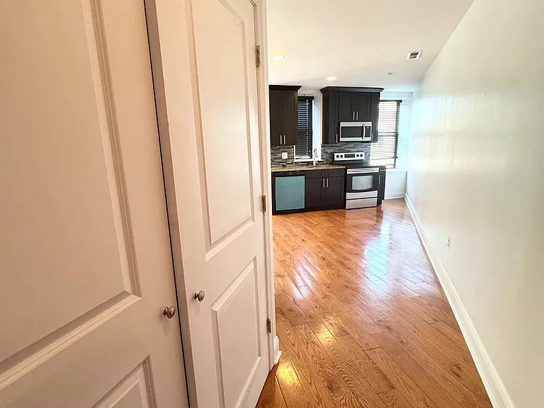 1250 Ridge Ave #-2C — Photo 3