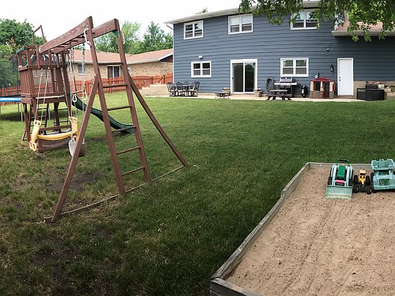 5th image of 818 W Bonnie Ln