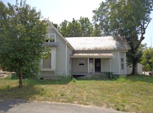 202 E Duffle St, Waverly, TN 37185