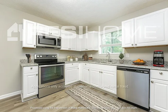 3 bed, 2.0 bath, 1176 sqft, $1,535 — Photo 2