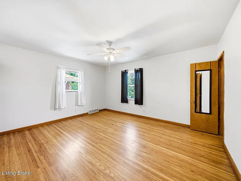119 McArthur Dr #3 — Photo 6
