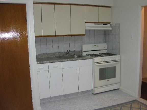 3rd image of 212 W Chester St