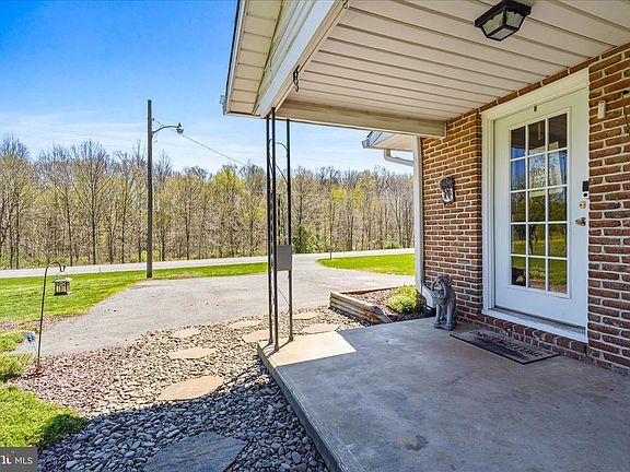 4th image of 12734 Woodsboro Pike
