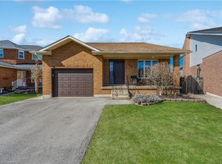 130 Bastille St, Hamilton, ON L9B2G9