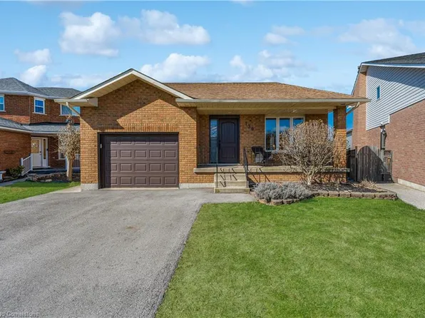 130 Bastille St, Hamilton, ON L9B 2G9