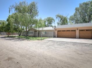 6302 Alvis Dr SW, Albuquerque, NM 87105