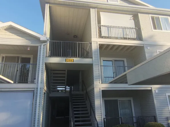 3323 N Lakeharbor Ln APT 202, Boise, ID 83703