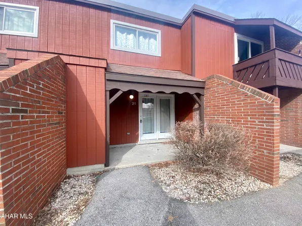 21 Laurelbrook Ct, Cresson, PA 16630