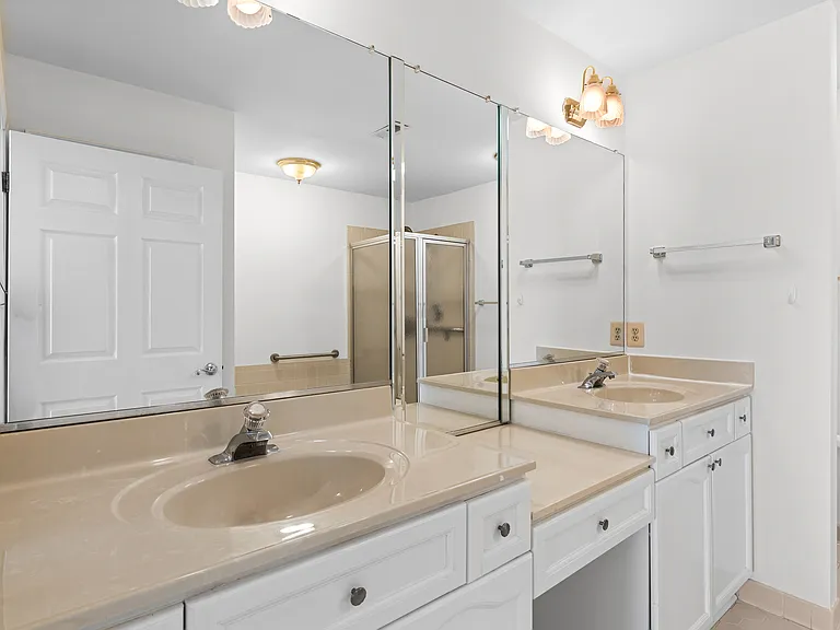 11318 Savannah Dr — Photo 13