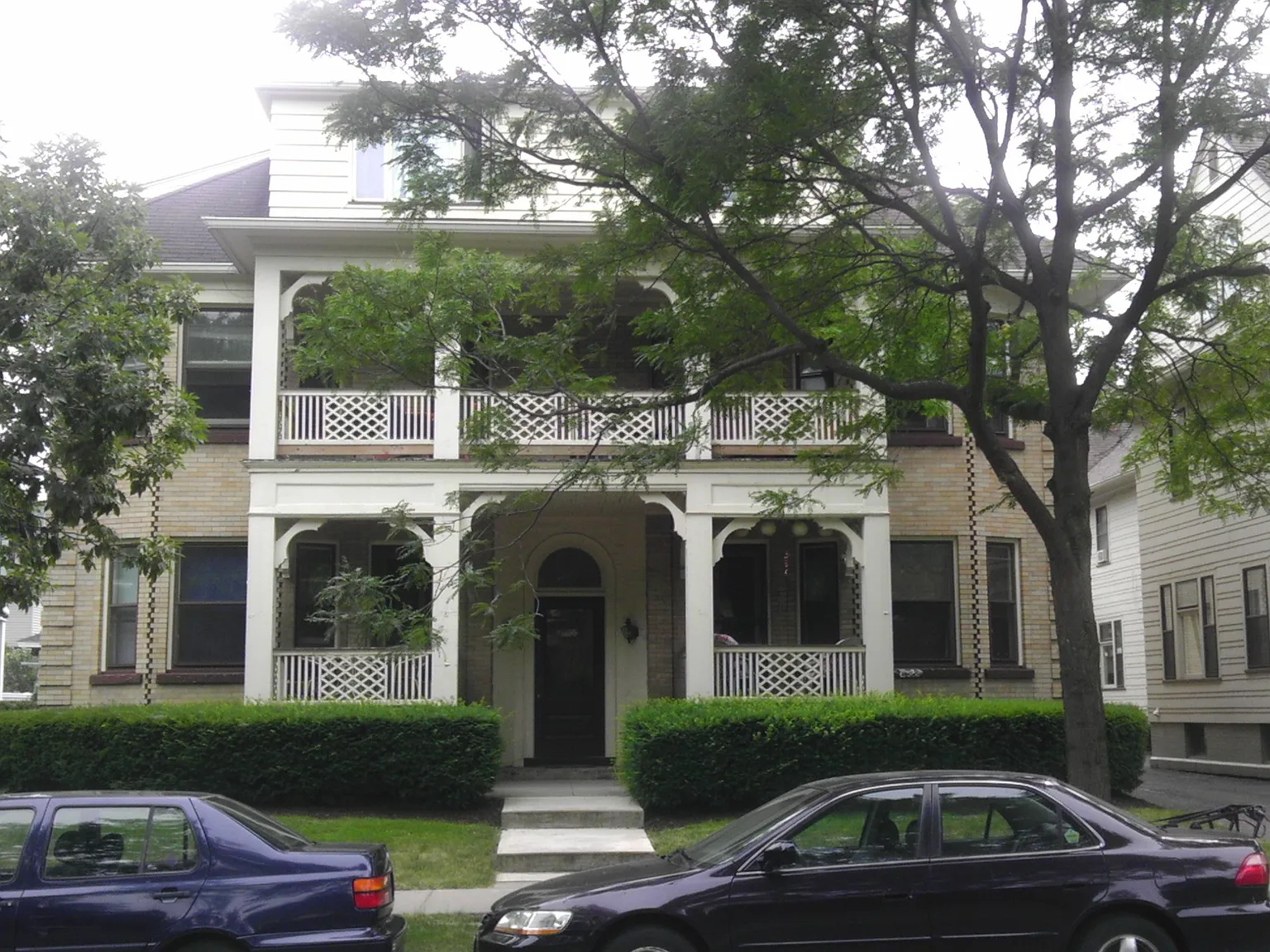 2 bed, 1000 sqft, $1,950 — Photo 2