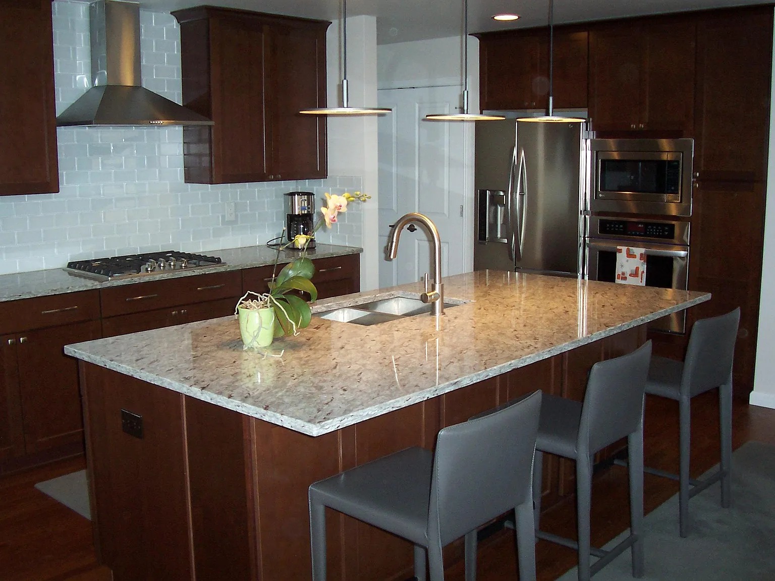 3 bed, 1750 sqft, $3,500 — Photo 4
