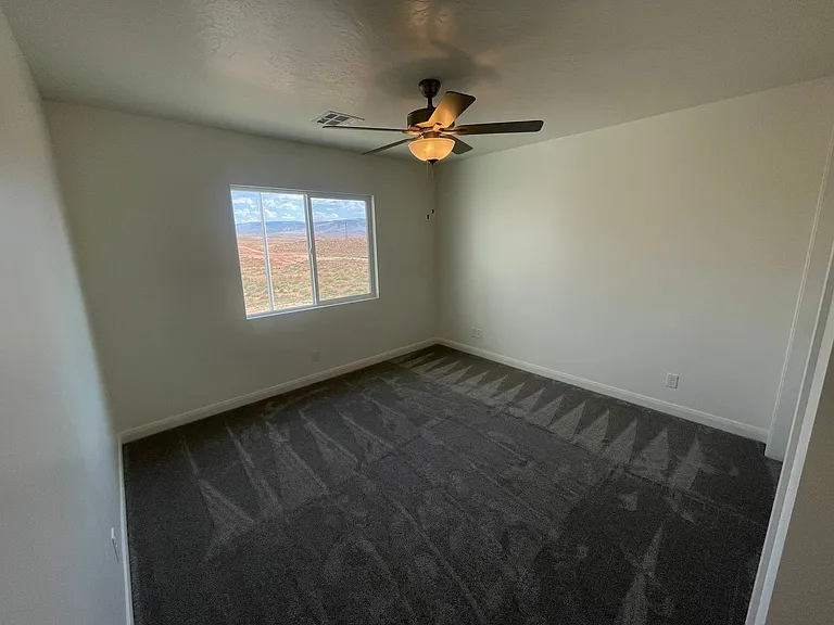 1396 E White Hollow Ln — Photo 6