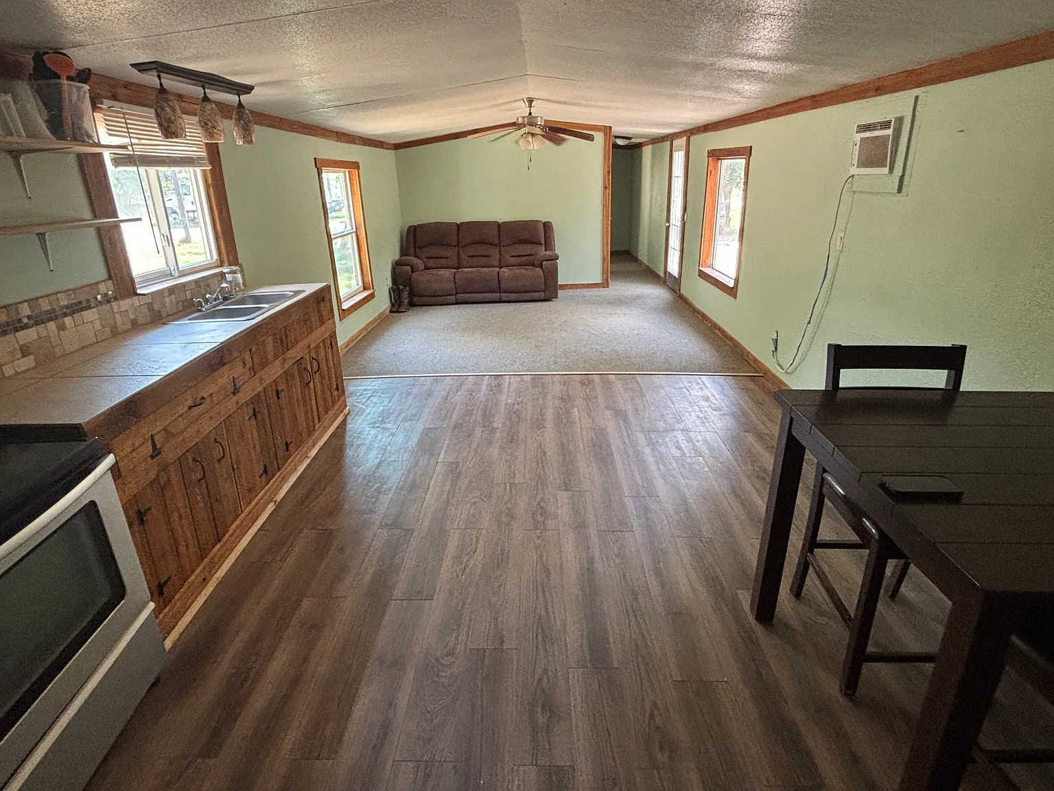 3 bed, 1200 sqft, $1,600 — Photo 3