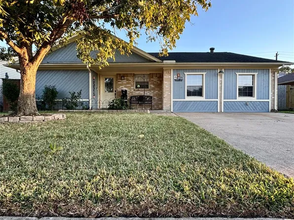 1310 Sudbury Dr, Pasadena, TX 77504