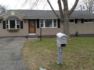 70 Sunset Dr, Springfield, MA 01109